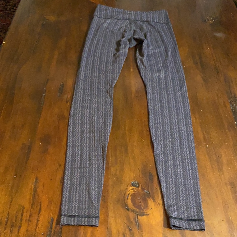 LULULEMON FULL LENGTH YOGA PANTS🍋 - Picture 10 of 11